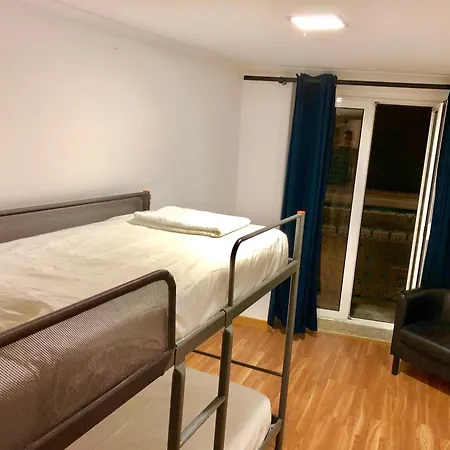 Lisbon Accommodation Δωμάτια σε οικογενειακή κατοικία *